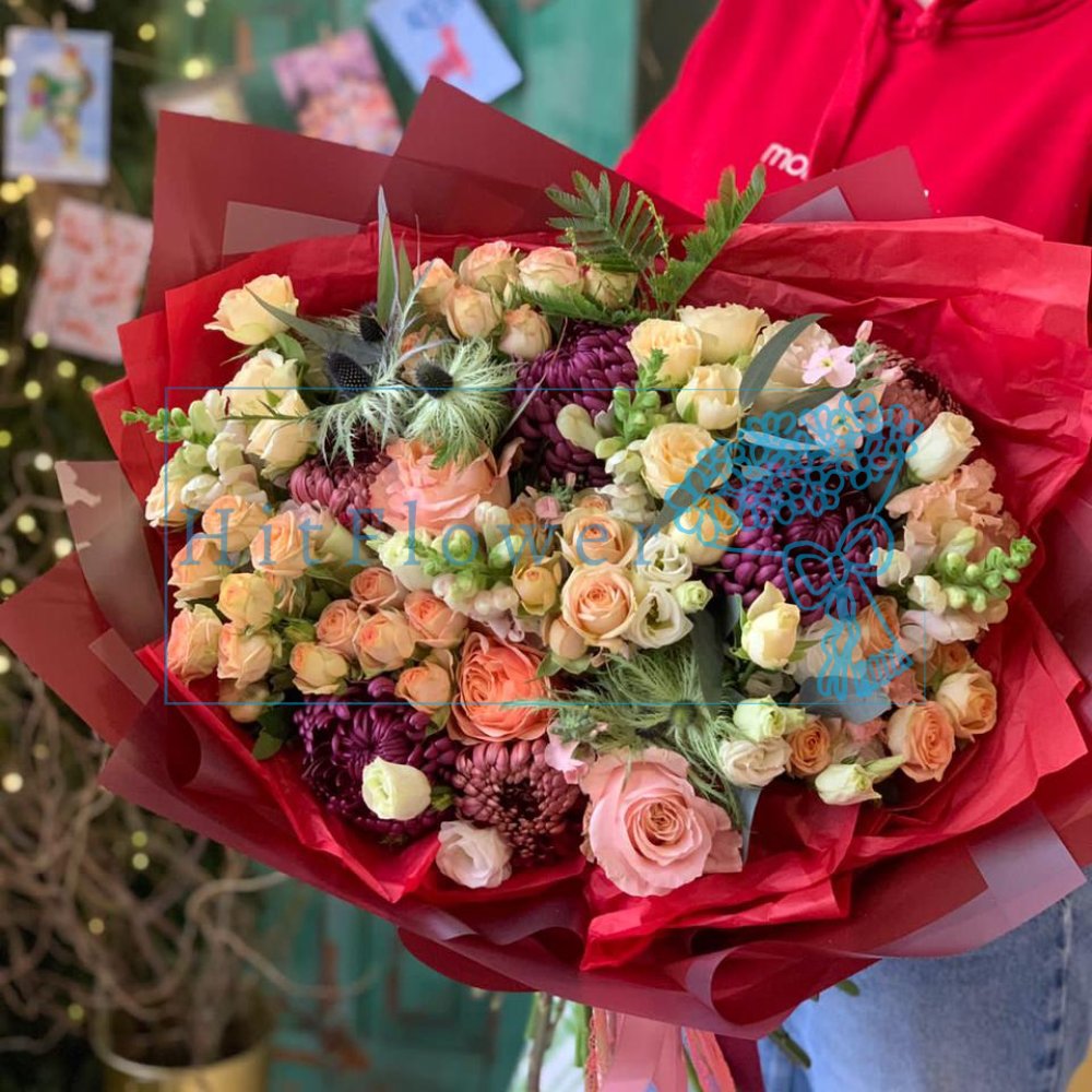 Букет цветов из: Розы, Хризантемы и Лизиантусы